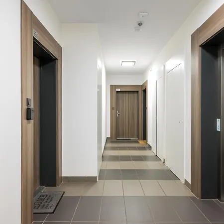 Metro Plocka 3-bedroom By Bookinghost Apartment Warsaw