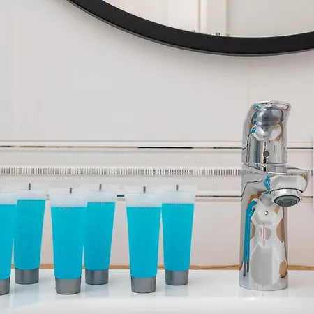 Metro Plocka 3-bedroom By Bookinghost Lägenhet Warszawa