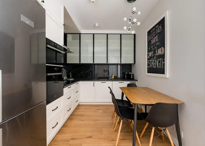 Metro Plocka 3-bedroom By Bookinghost Lejlighed *