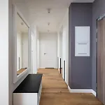 Lejlighed Metro Plocka 3-bedroom By Bookinghost Warszawa